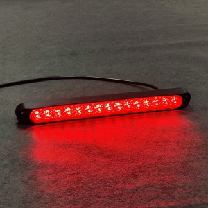 LED zadné a brzdové svetlo – červené, 12 – 24 V, 15 LED, IP67 LED zadné a brzdové svetlo – červené, 12 – 24 V, 15 LED, IP67