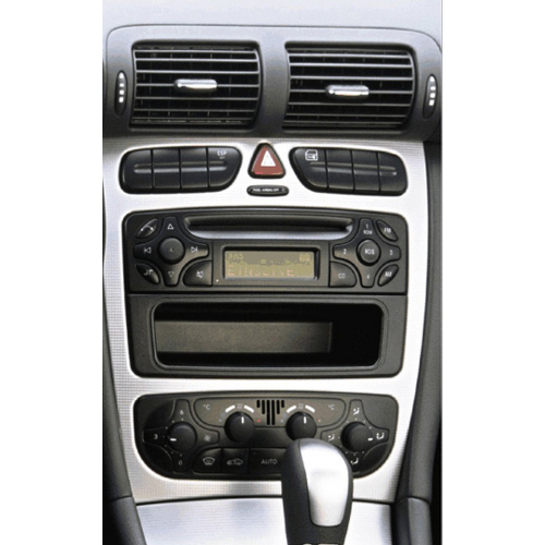 Použitie rámčeka 2DIN autorádia Mercedes C-Klass, Mercedes CLK, Mercedes Sprinter, Mercedes Viano a Mercedes Vito