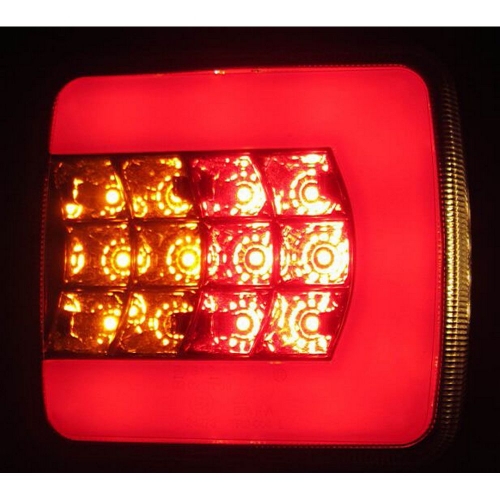 Svietivosť ľavého 4-prvkového LED svetla na prívesný vozík Glo-Trac