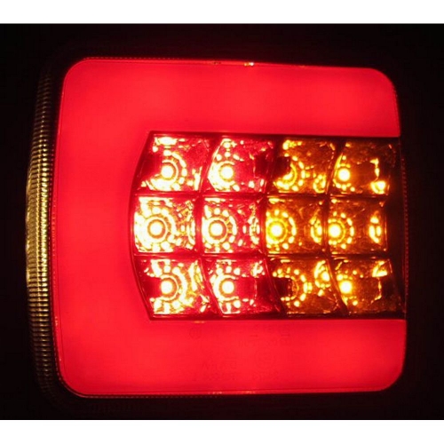 Svietivosť pravého 4-prvkového LED svetla na prívesný vozík Glo-Traxc