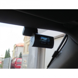 Použitie FULL HD kamery s GPS + 1,5" LCD, LDW, FCWS, HDR, ČESKÉ MENU v aute