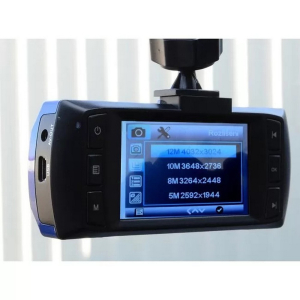 Rozlíšenie modrej Full HD Čiernej skrinky do auta 12-24V s 2,7" LCD