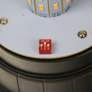 Ovládanie 12V/24V oranžového 72W LED majáka na magnet