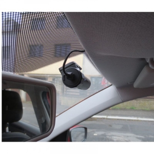 Použitie univerzálnej FULL HD čiernej skrinky s GPS a WIFI v aute