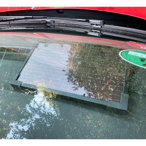 Použití 2,7W solární nabíječky pro udržovací dobíjení autobaterií