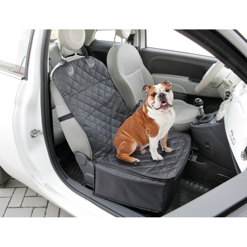 Používanie ochranného autopoťahu pre psa