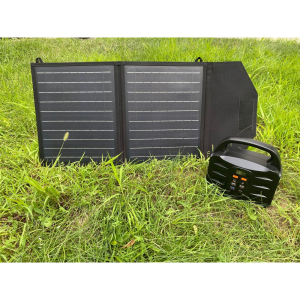 Použitie 30W solárnej nabíjačky so skladacím panelom