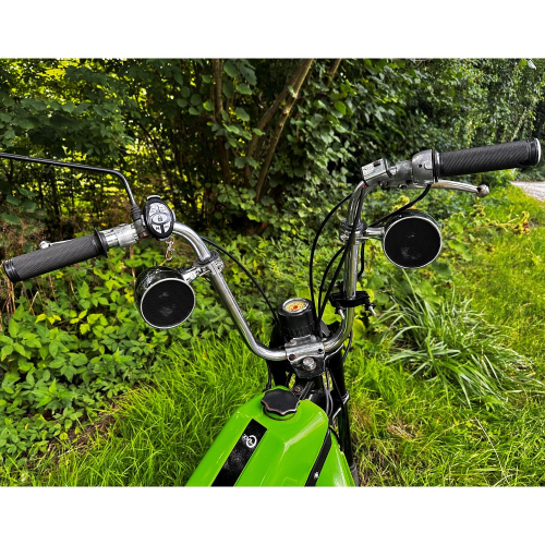 Použitie vodeodolných reproduktorov s USB,Bluetooth s diaľkovým ovládaním na motocykle a štvorkolky