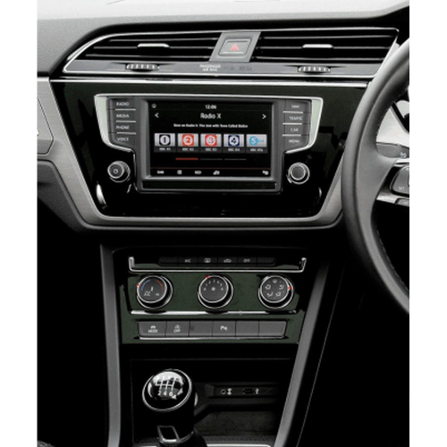 Použitie rámika 2DIN autorádia VW Touran 2015-