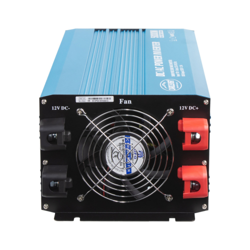 Výstupy 5000W sínusového meniča napätia z 12V DC na 230V AC s USB portom