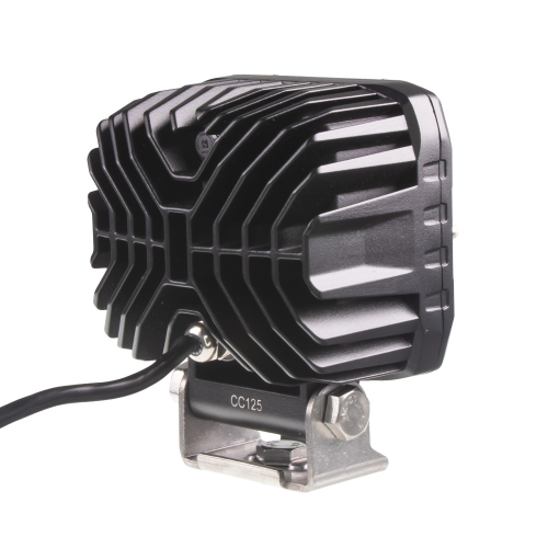 Montáž 12/24V pracovného 60W LED svetla s oranžovým LED predátorom ECER65