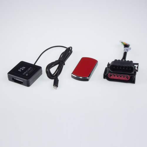 Konektor Pedal-Boxu na nastavenie reakcií elektronického pedála plynu pre vozidlá Ford, Land Rover, Mazda