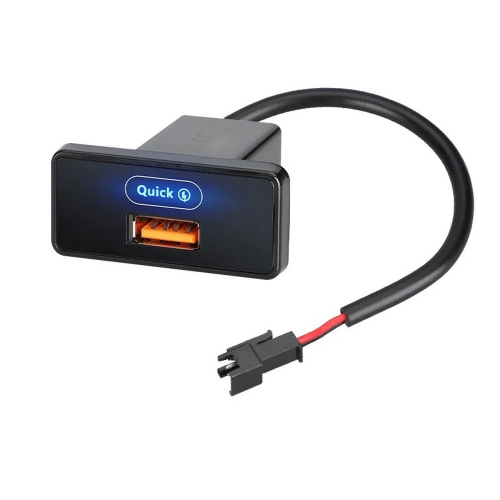 Montáž 12/24V nabíjačky USB QC3.0 do auta