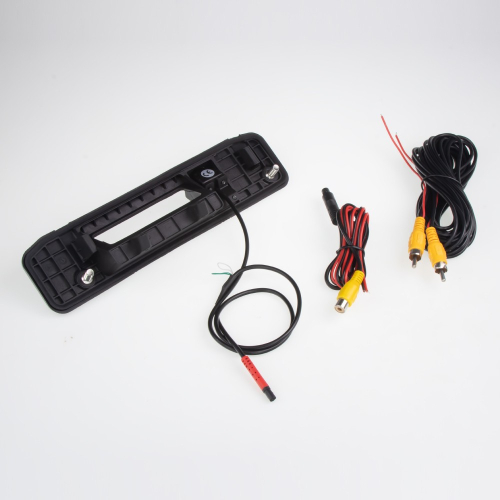 Príslušenstvo parkovacej kamery AHD/CVBS do vozidla Mercedes A / C / GLA / GLC / GLA / ML / V (2012->) v madle kufra