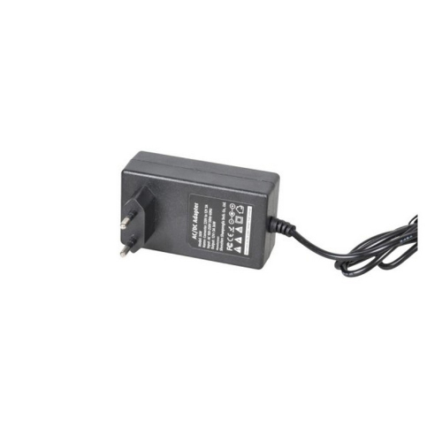 Adaptér meniča napätia z 220V na 12V DC