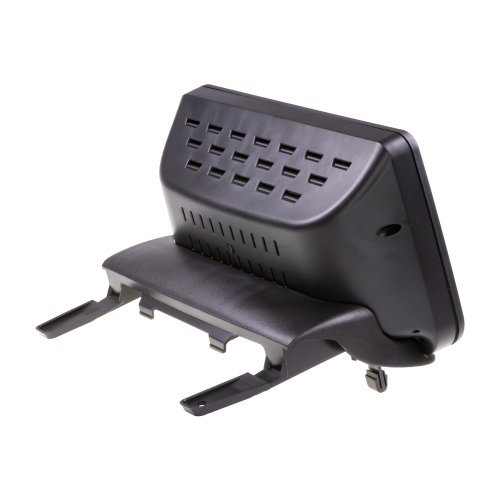 Zadná časť autorádia s chladiacimi otvormi a montážnymi úchytmi