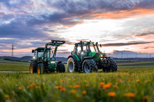 OSRAM LEDriving Round WL VX100-WD ako výkonné pracovné osvetlenie traktorov pri práci na poli
