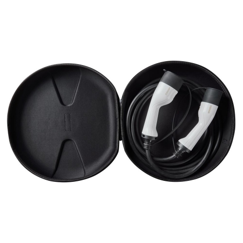 Nabíjecí kabel pro elektromobily OSRAM uložený v pevném ochranném pouzdru pro pohodlné skladování v autě