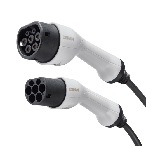 Detail konektorů nabíjecího kabelu OSRAM Type 2 na Type 2 pro elektromobily a plug-in hybridy