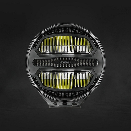 Chiming Shark-Lite LED svetlomet 9″ – čelný pohľad, žltá šošovka, 6 hlavných LED diód a dynamické pozičné svetlo