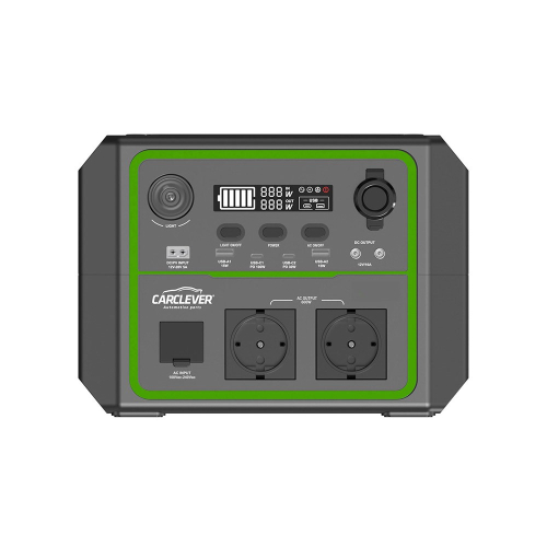 Čelný pohľad na powerbankу Carclever GPS600 — USB-A, USB-C PD, DC výstup, displej a 2× AC Schuko 600 W