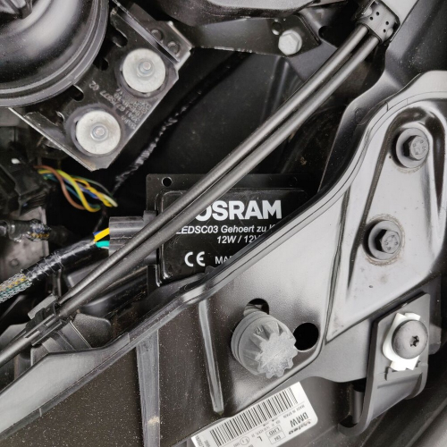 OSRAM H7 LEDriving SMART CANBUS namontovaný v motorovom priestore