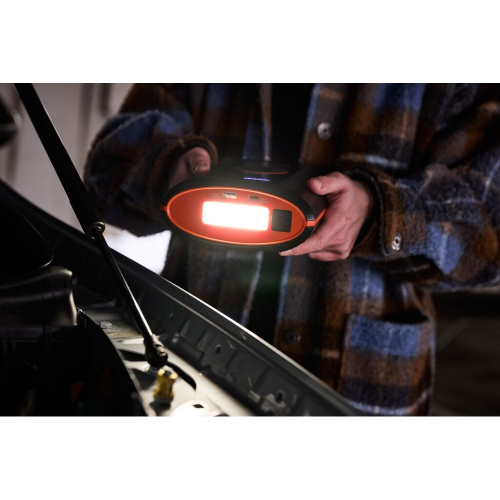 OSRAM BATTERYjumpstart 1250A pri nabíjaní telefónu