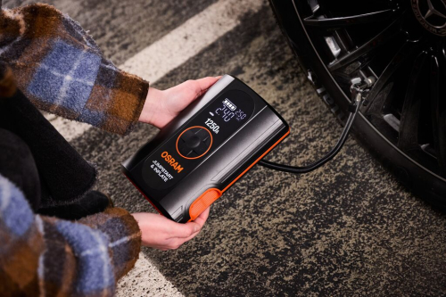 OSRAM BATTERYjumpstart 1250A pri hustení pneumatiky
