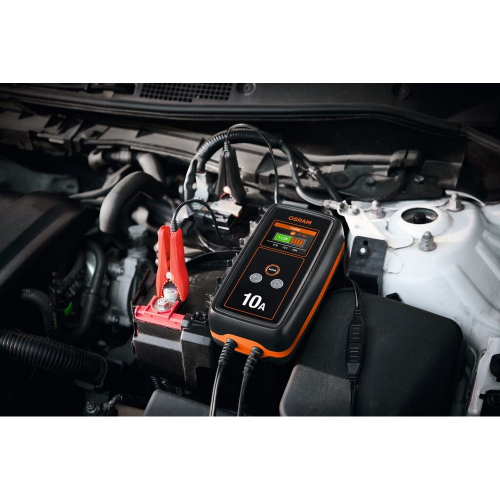 Nabíjačka OSRAM BATTERYcharge 1010 v motorovom priestore