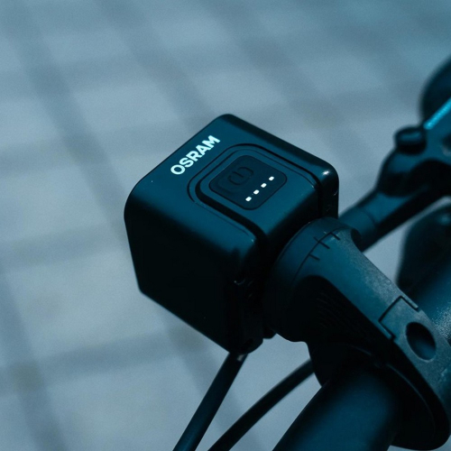 Detail Garmin-kompatibilného držiaka OSRAM ACC101 s cyklosvietidlom na riadidlách