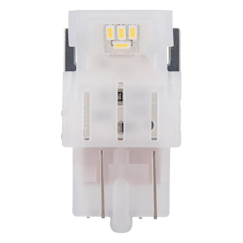 Detail bielej LED žiarovky OSRAM W21W/5W W3x16q