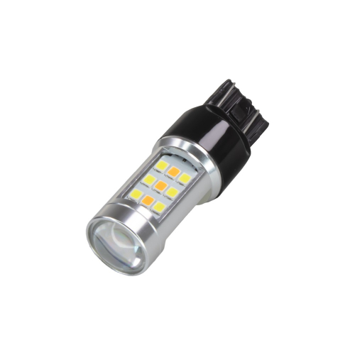 Detail LED žiarovky T20 7443 s prednou šošovkou a kombináciou bielych a oranžových čipov