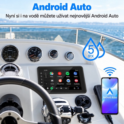 Autorádio nainštalované v lodi s bezdrôtovým Android Auto a označením IPX5