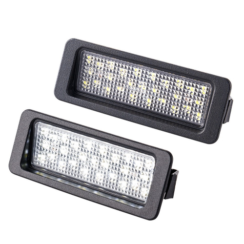 Detail LED svetiel ŠPZ s čírym krytom a viditeľnými LED diódami