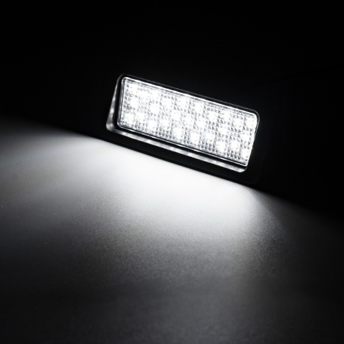 Rozsvietené LED svetlo ŠPZ s intenzívnym bielym svetlom