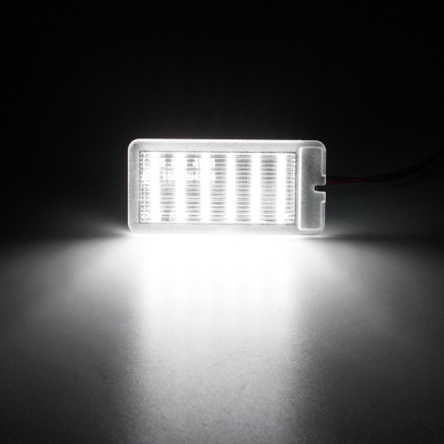 Rozsvietené LED osvetlenie batožinového priestoru s rovnomerným bielym svetlom